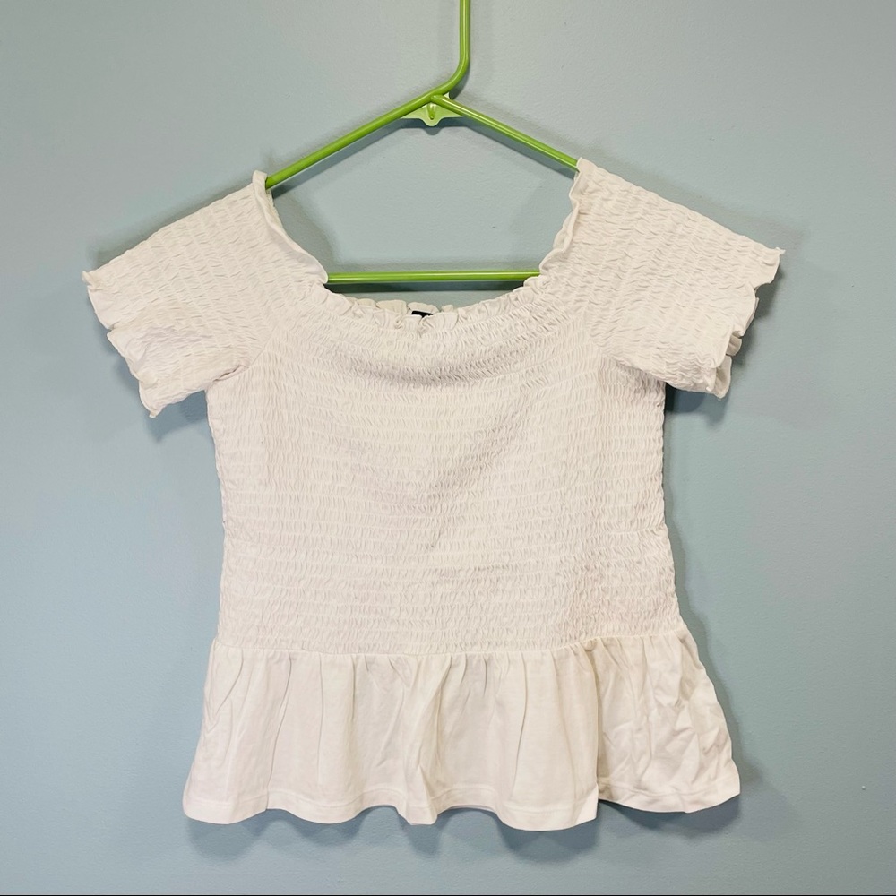 American eagle outfitters! White off the shoulder crop top size small!